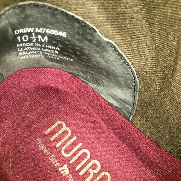 Munro ‘Drew’ water resistant  suede wedge booties - Picture 11 of 16